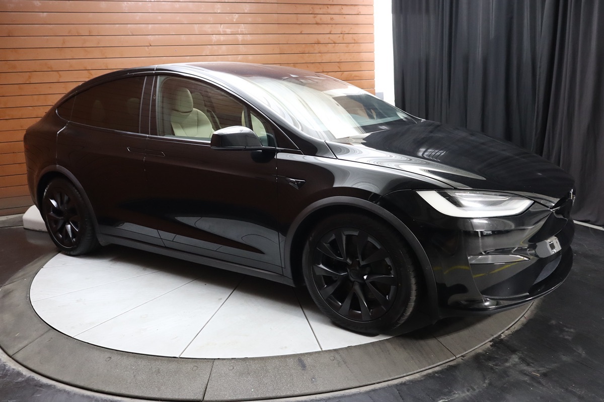 2022 Tesla Model X photo 47