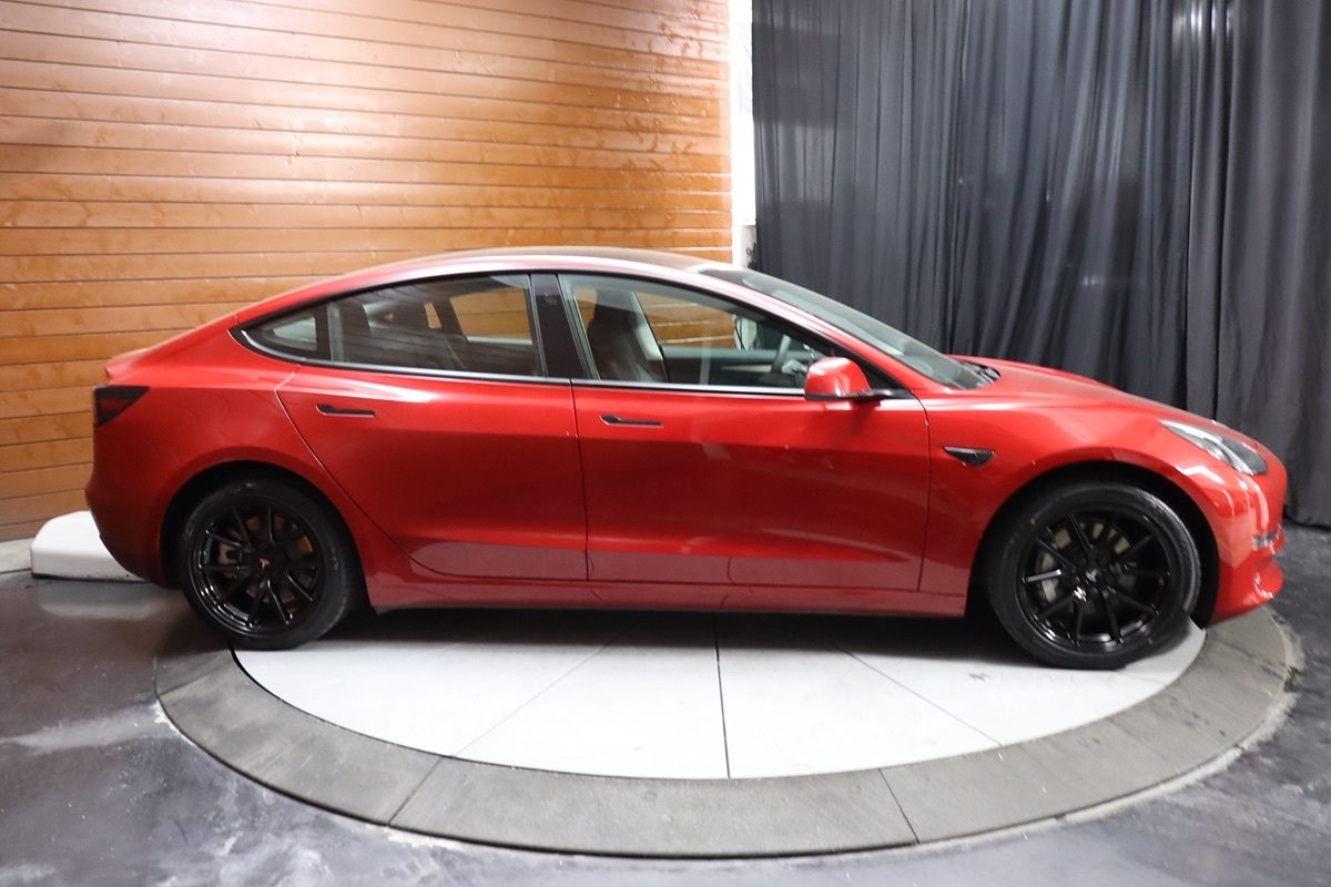 2022 Tesla Model 3 photo 16