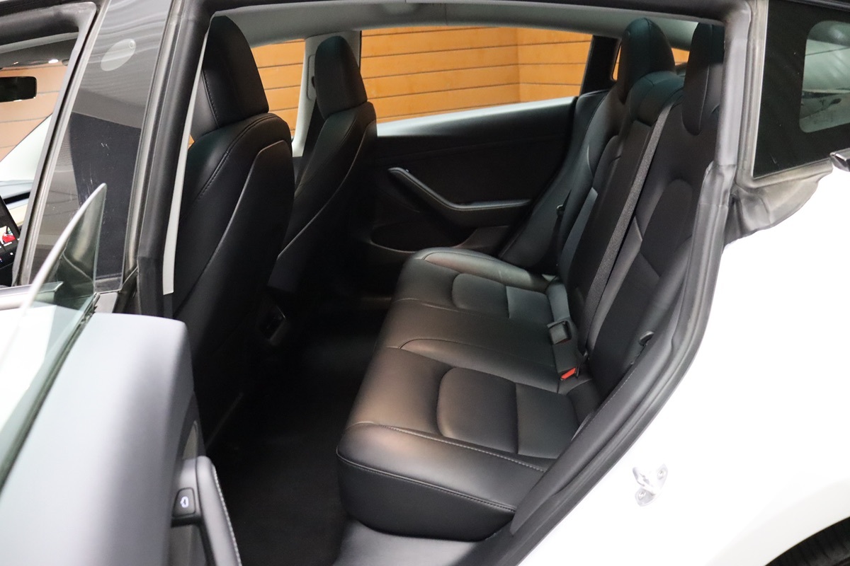 2022 Tesla Model 3 photo 35