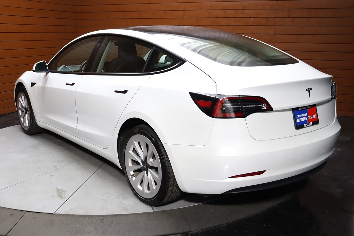 2022 Tesla Model 3 photo 9