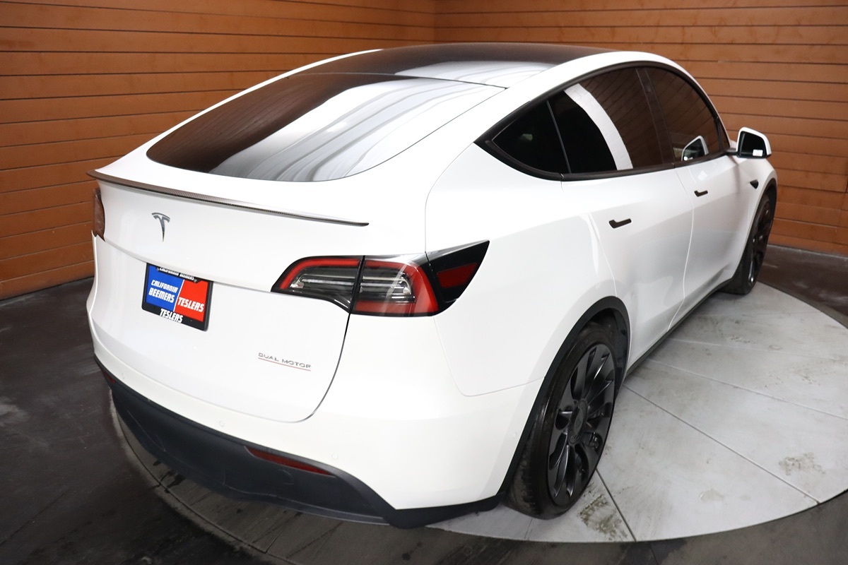 2022 Tesla Model Y Performance photo 17