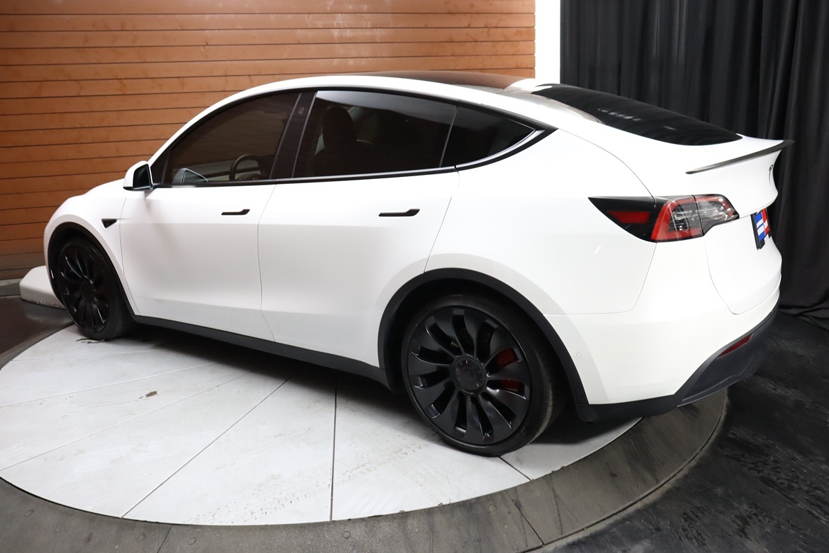 2022 Tesla Model Y Performance photo 9