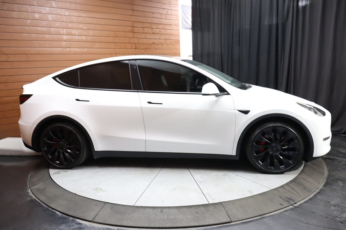 2022 Tesla Model Y Performance photo 16