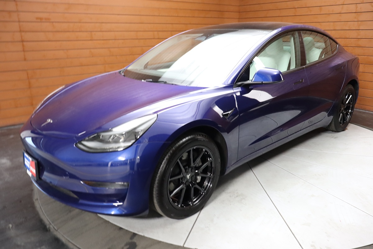 2023 Tesla Model 3 Long Range photo 3