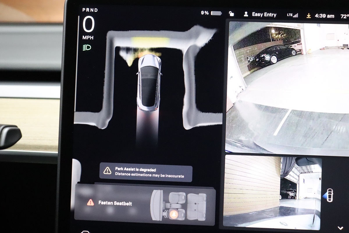 2023 Tesla Model 3 photo 2