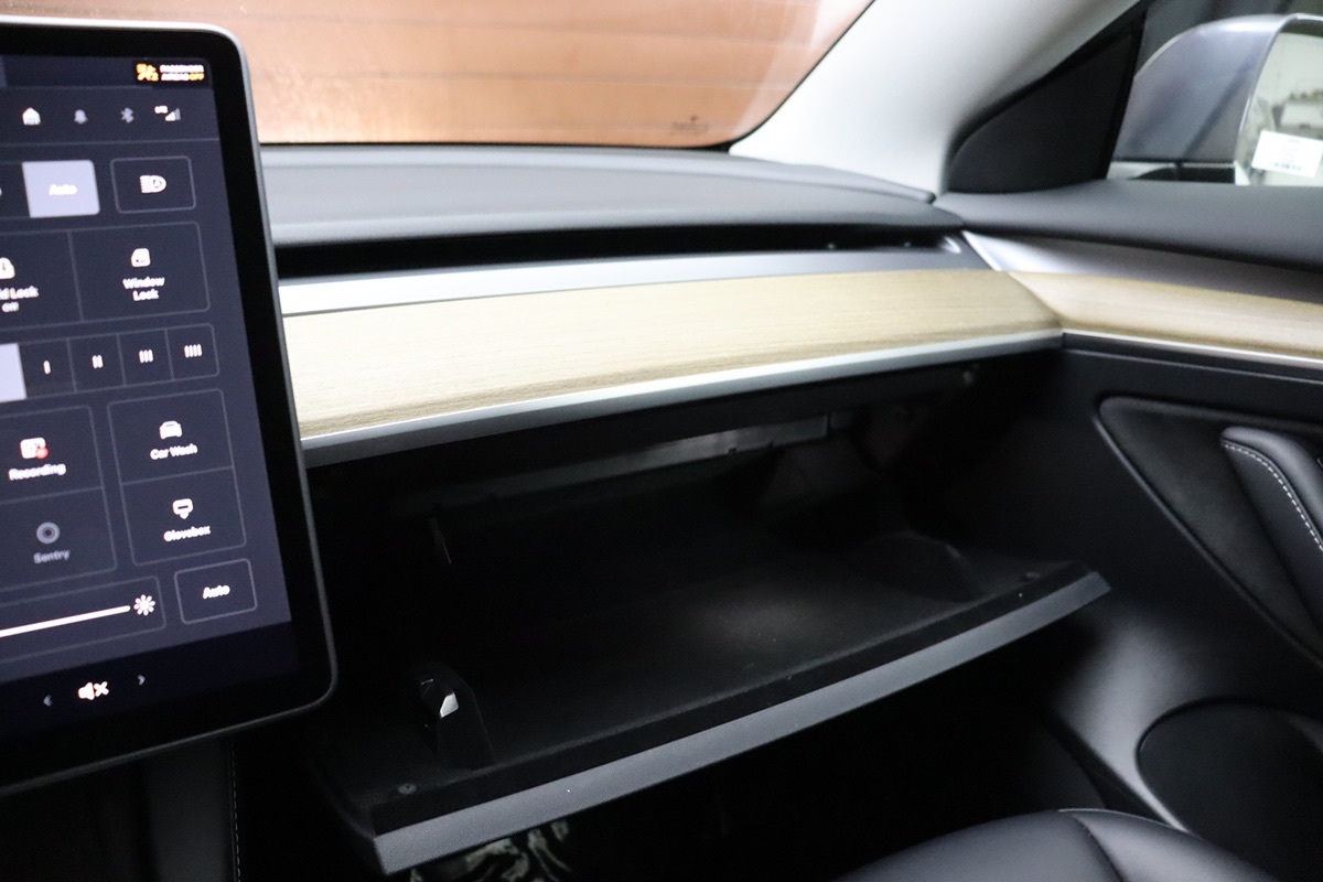2023 Tesla Model 3 photo 4