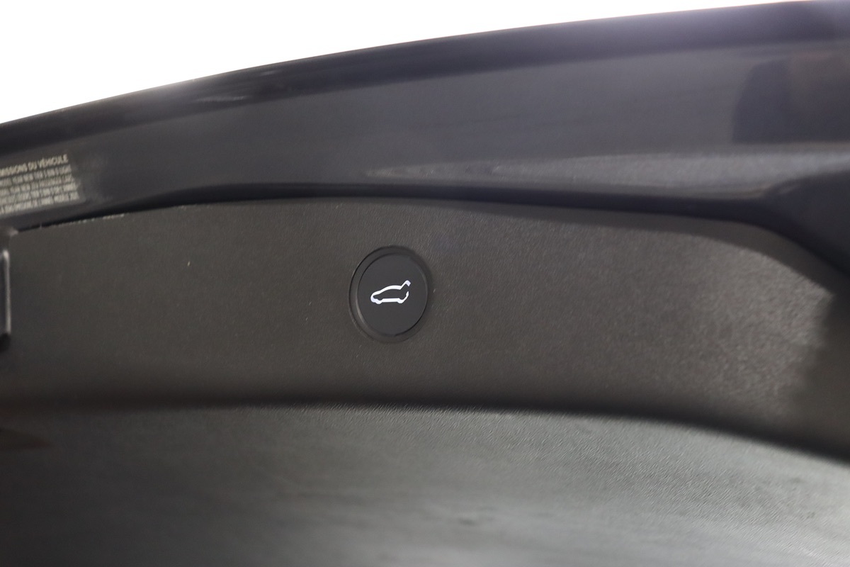 2023 Tesla Model 3 photo 22