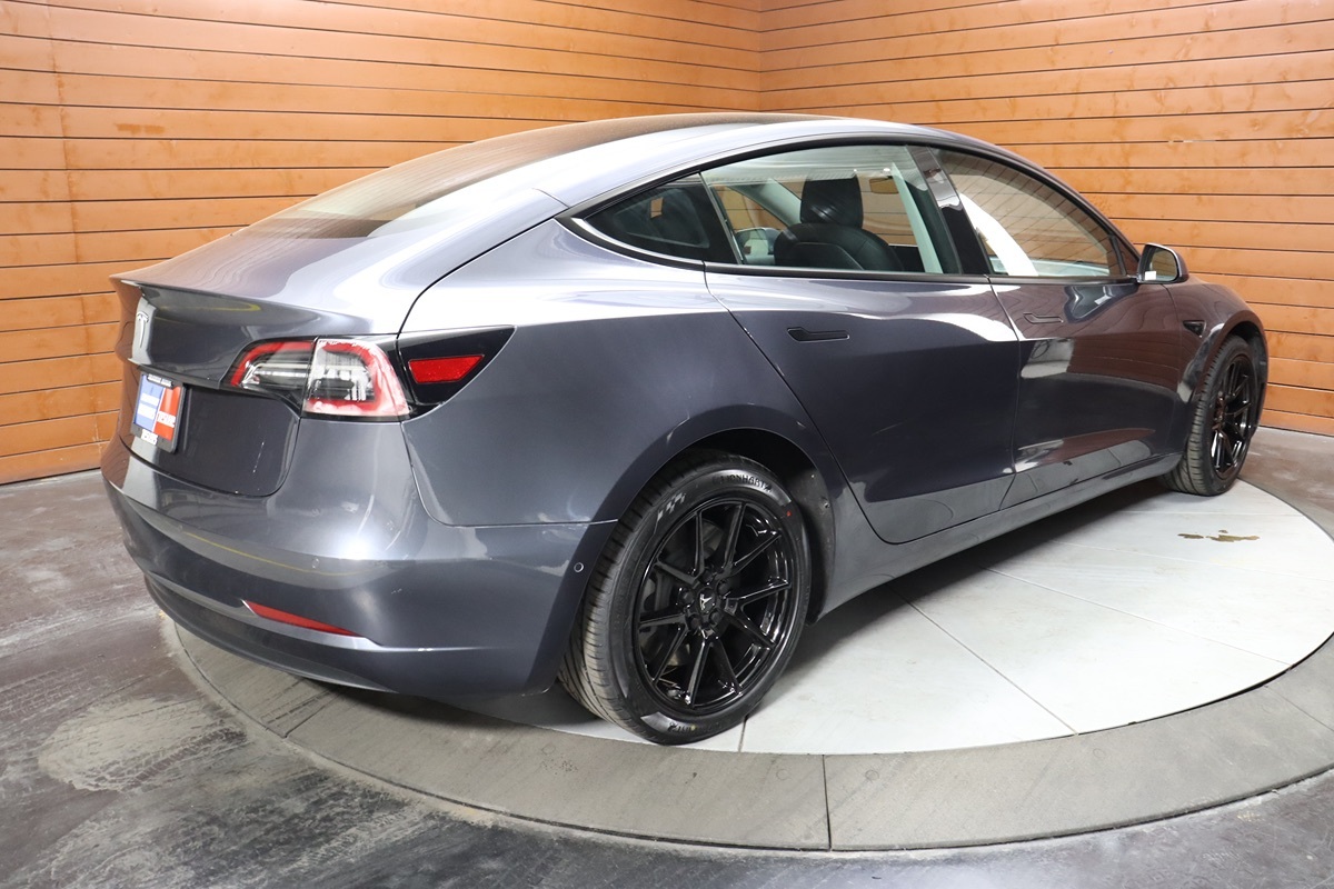 2023 Tesla Model 3 photo 23