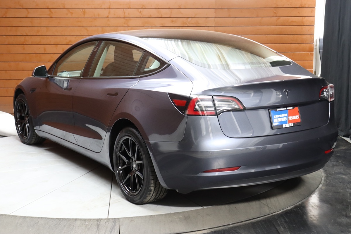 2023 Tesla Model 3 photo 19