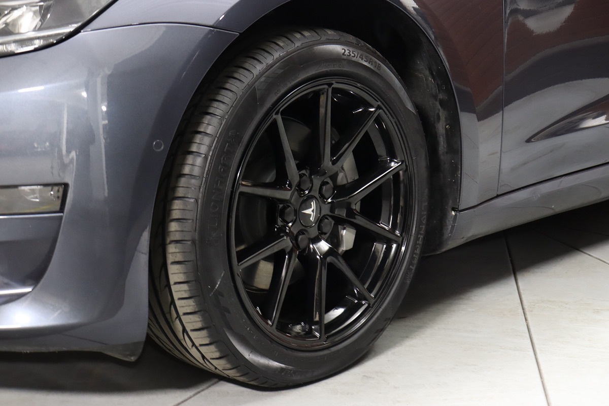 2023 Tesla Model 3 photo 13