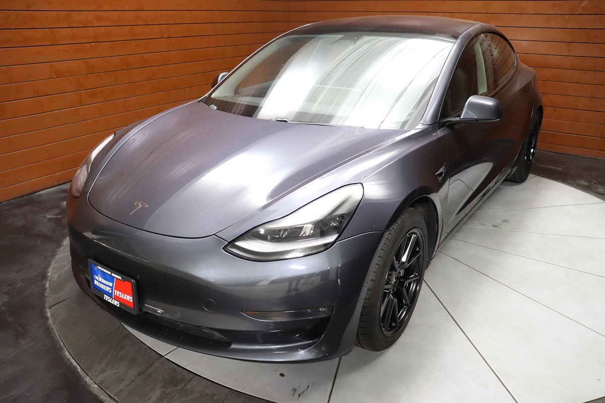 2023 Tesla Model 3 photo 16