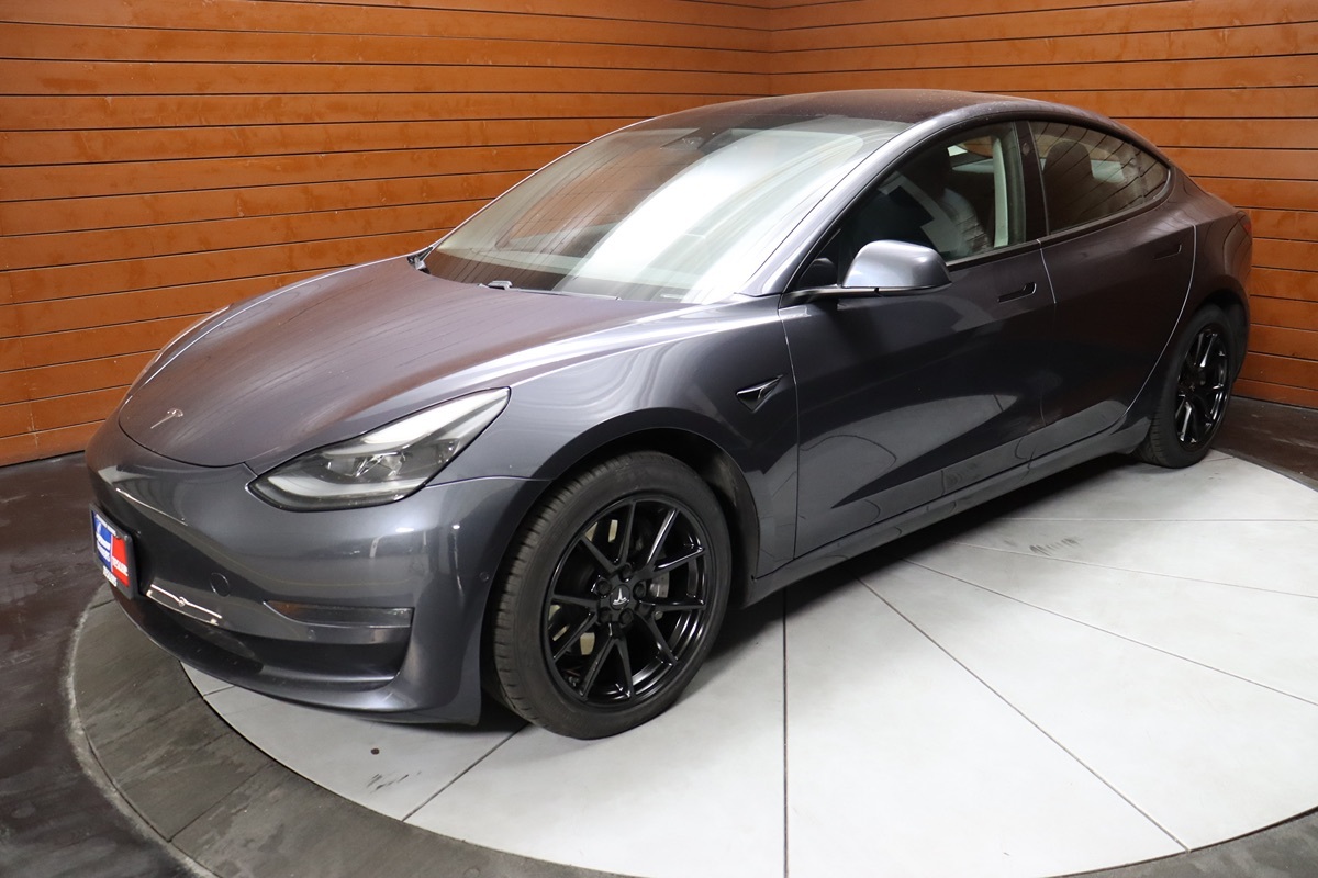 2023 Tesla Model 3 photo 15