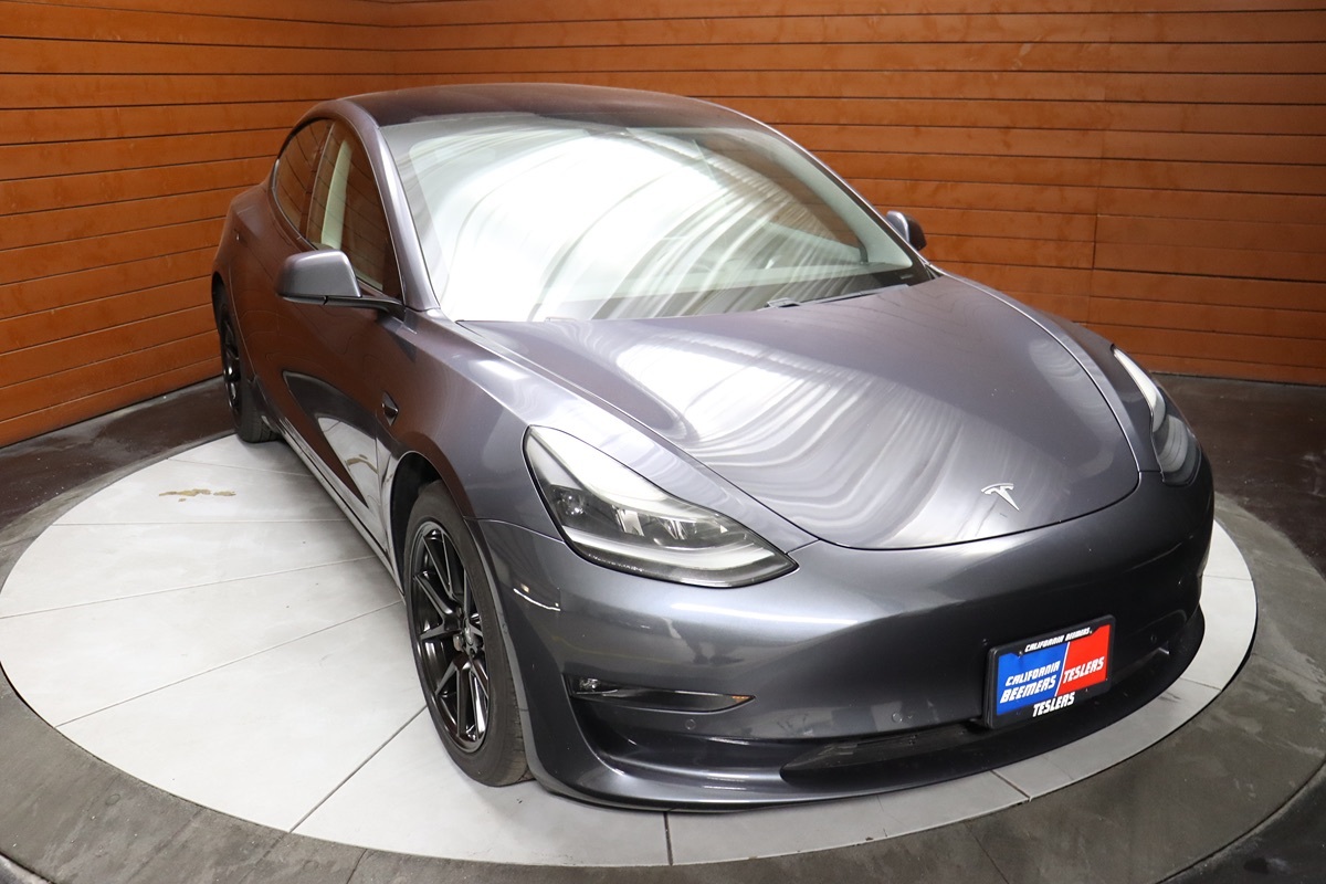 2023 Tesla Model 3 photo 17