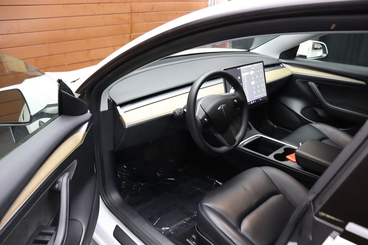 2021 Tesla Model 3 Standard Range Plus photo 20