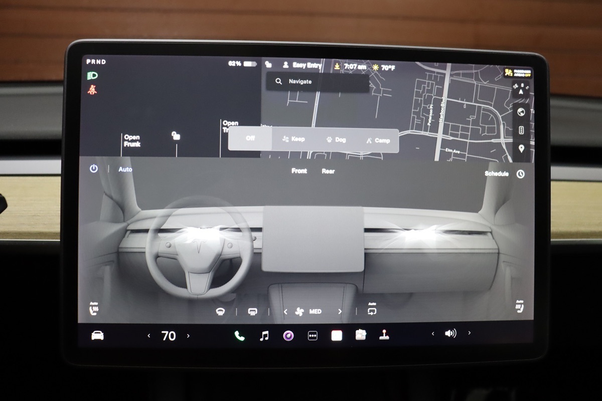 2021 Tesla Model 3 Standard Range Plus photo 25