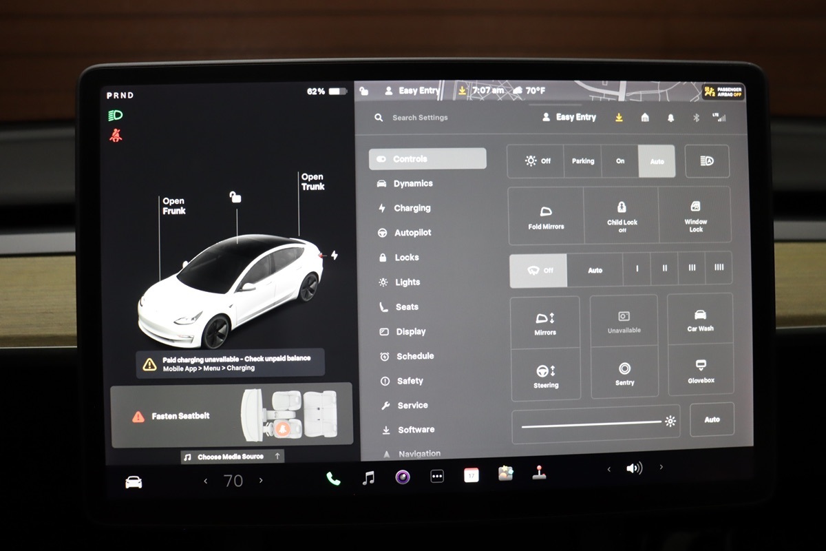 2021 Tesla Model 3 Standard Range Plus photo 27