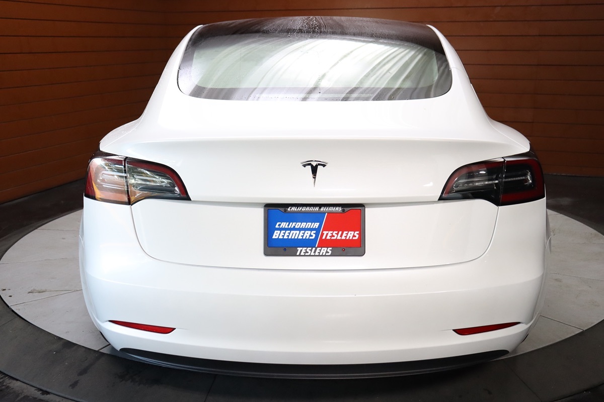 2021 Tesla Model 3 Standard Range Plus photo 11