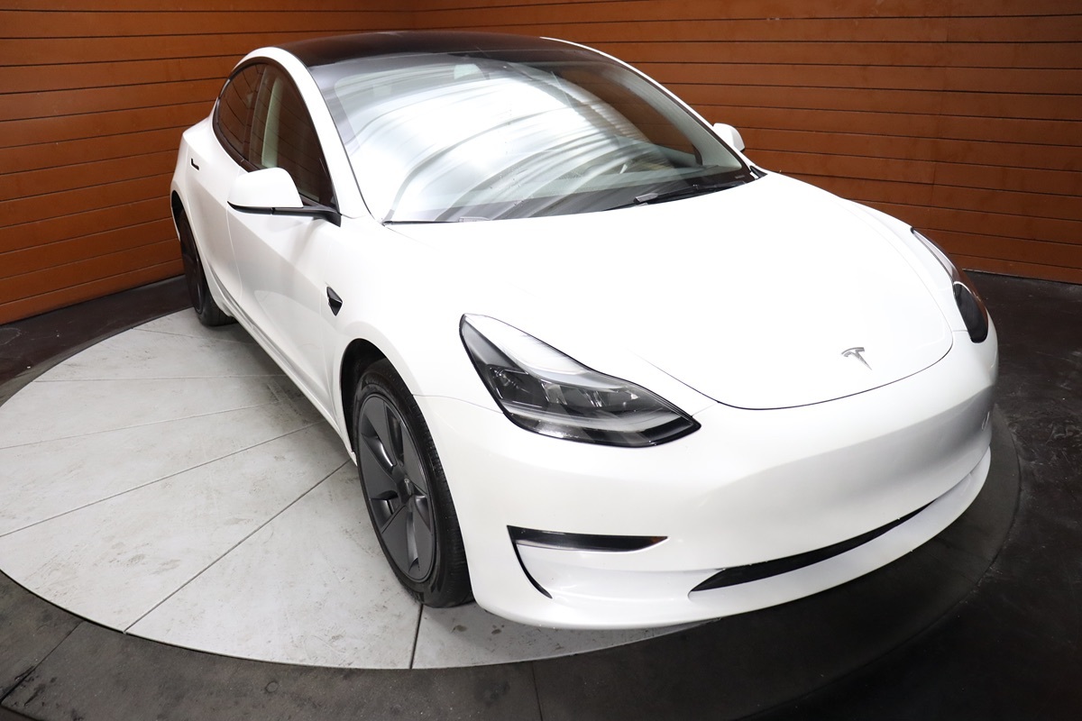 2021 Tesla Model 3 Standard Range Plus photo 15