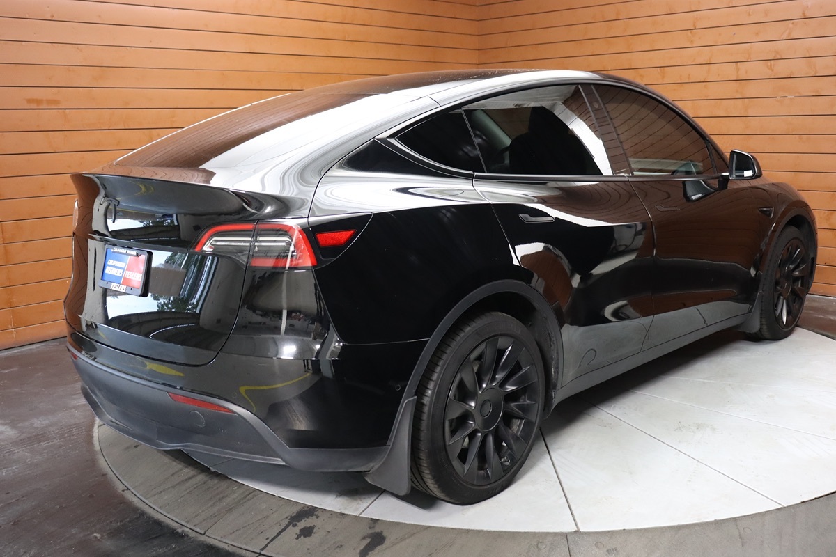 2021 Tesla Model Y Long Range photo 14