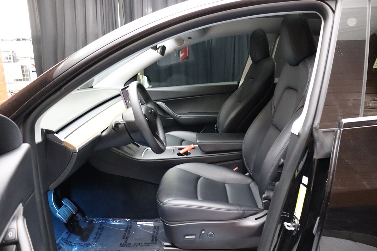 2021 Tesla Model Y Long Range photo 19