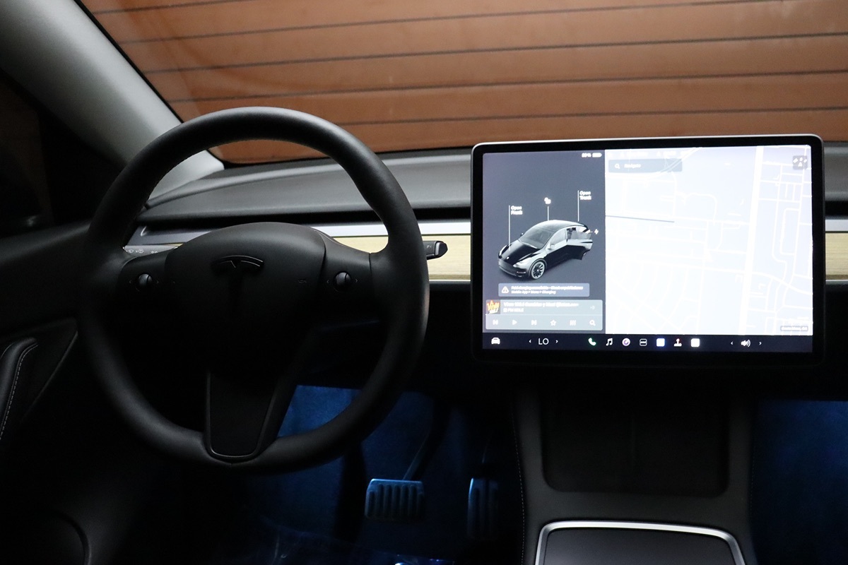 2021 Tesla Model Y Long Range photo 25