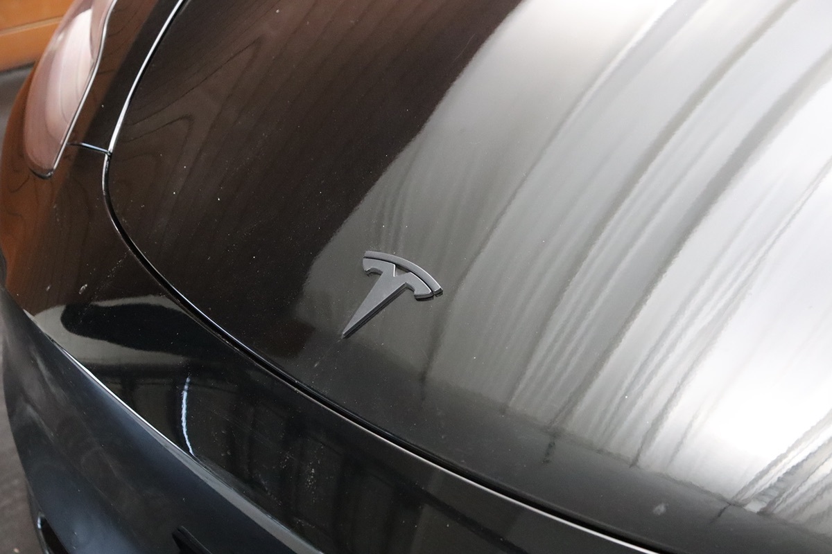 2021 Tesla Model Y Long Range photo 2