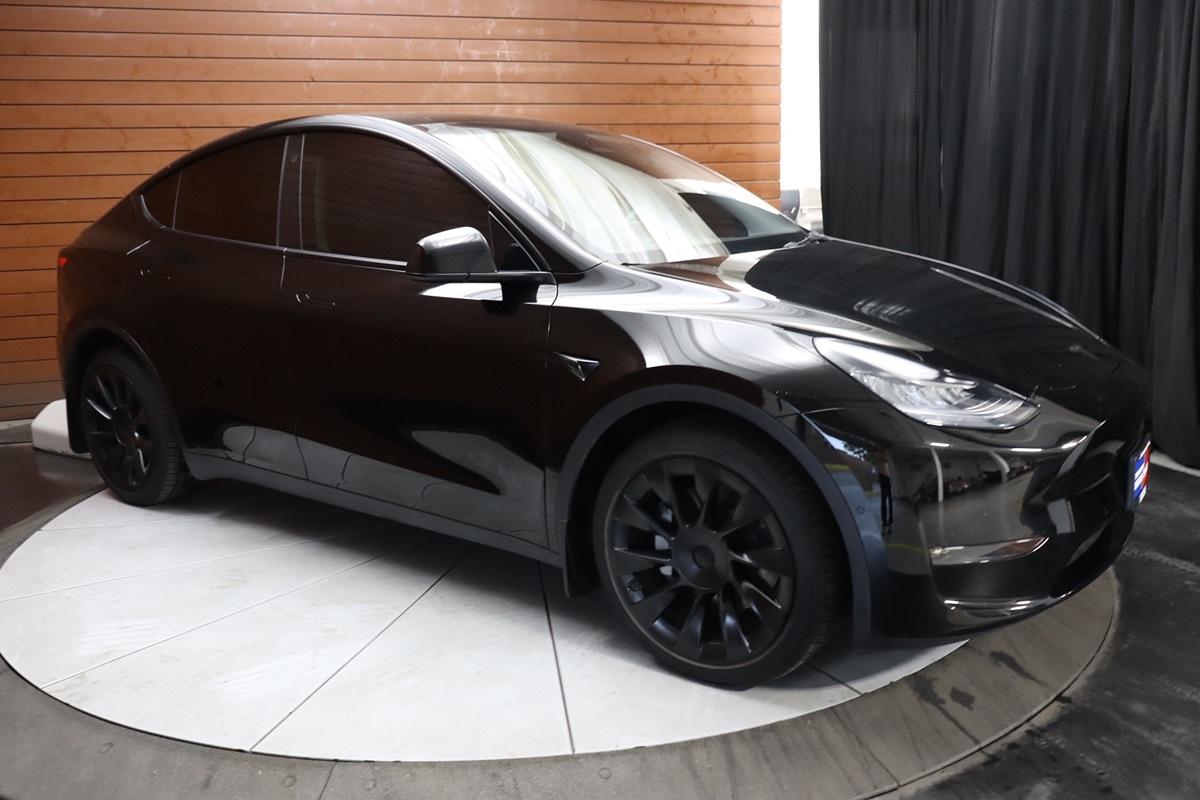 2021 Tesla Model Y Long Range photo 11