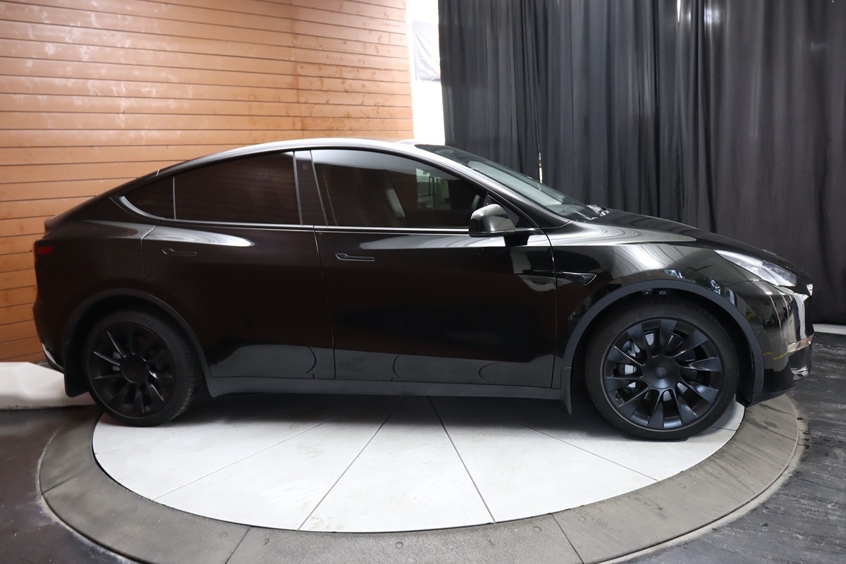 2021 Tesla Model Y Long Range photo 12