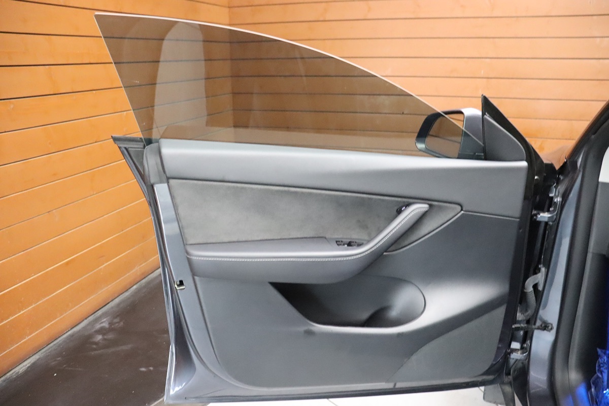 2021 Tesla Model Y Long Range photo 42