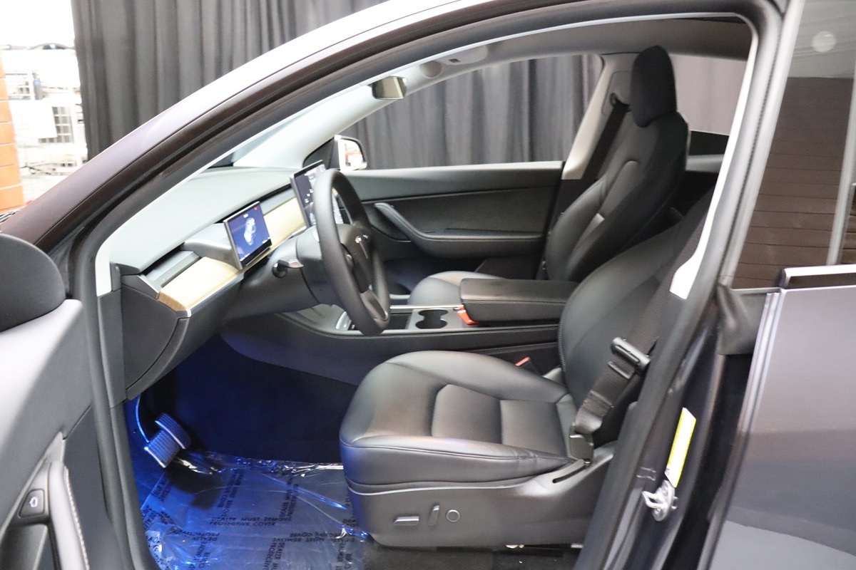2021 Tesla Model Y Long Range photo 46