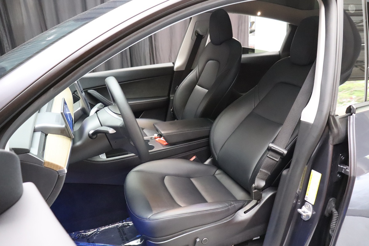 2021 Tesla Model Y Long Range photo 47
