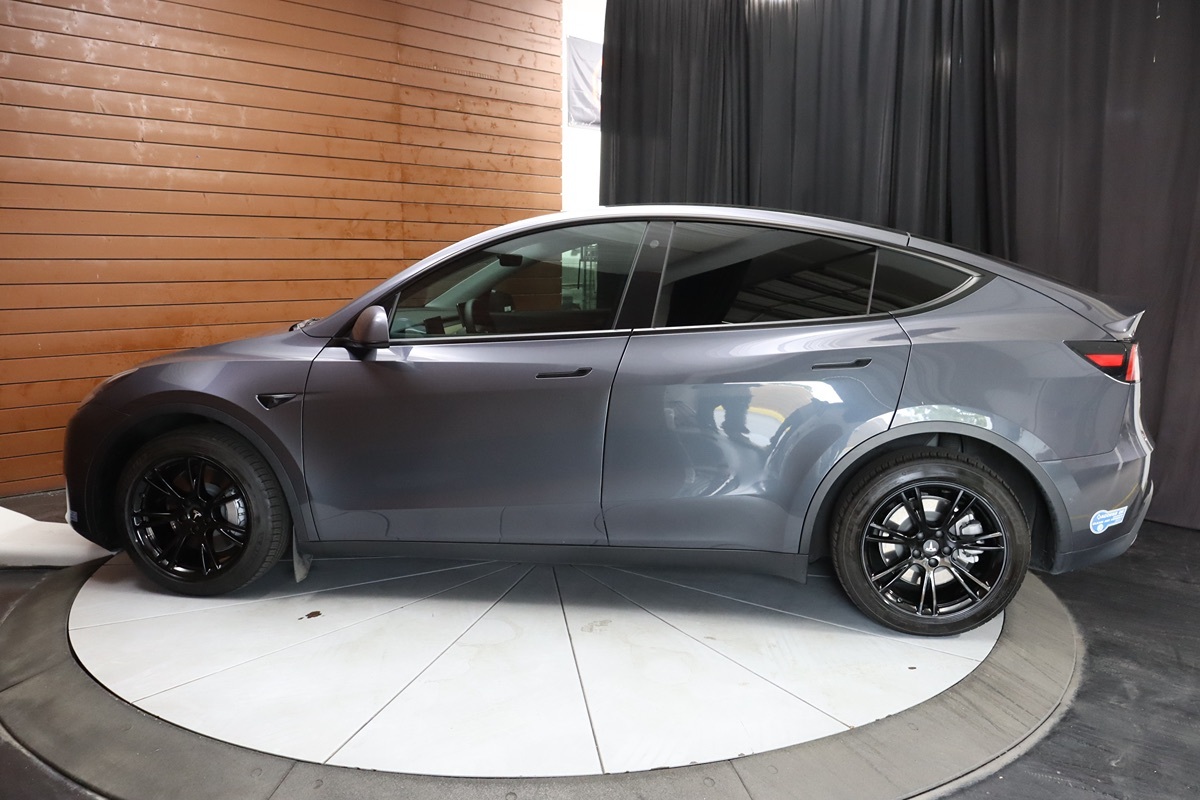 2021 Tesla Model Y Long Range photo 7
