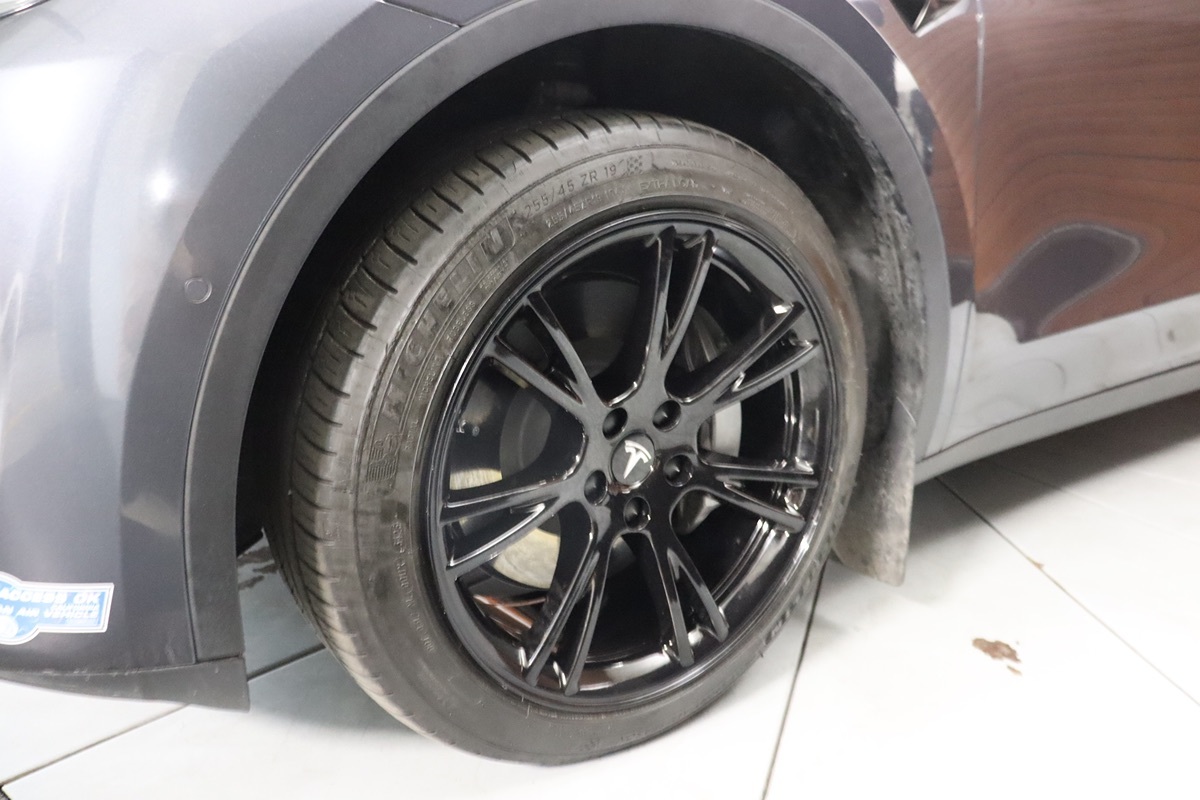 2021 Tesla Model Y Long Range photo 5