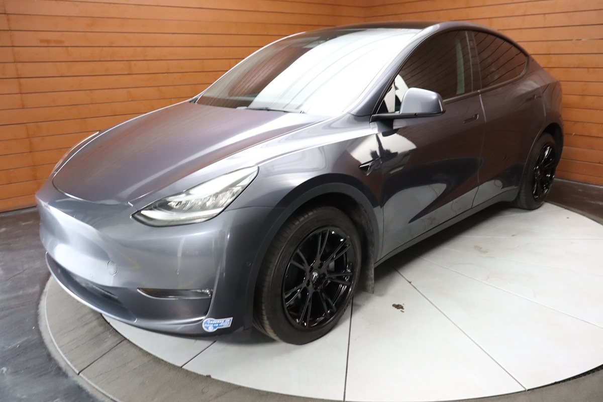 2021 Tesla Model Y Long Range photo 4