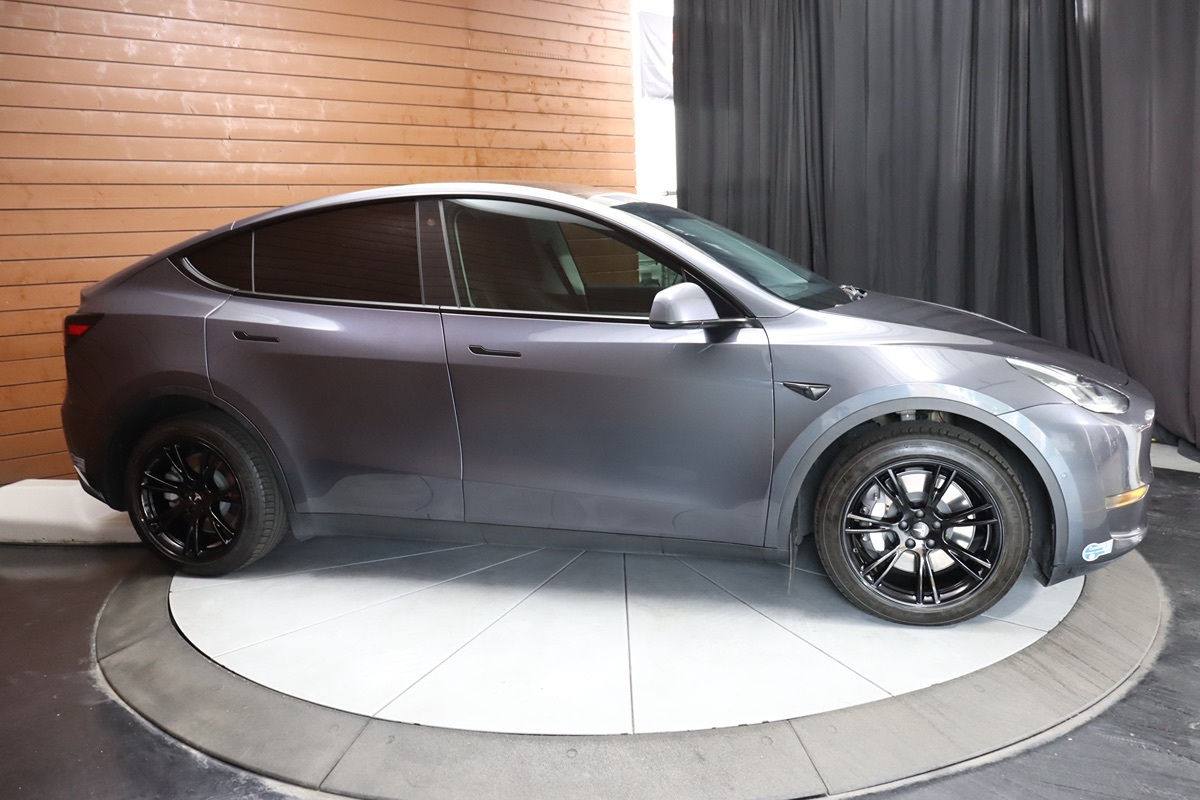2021 Tesla Model Y Long Range photo 15