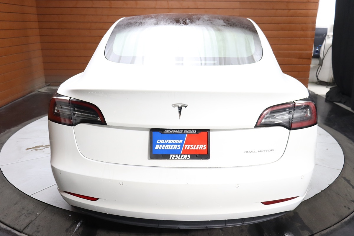 2022 Tesla Model 3 Long Range photo 3