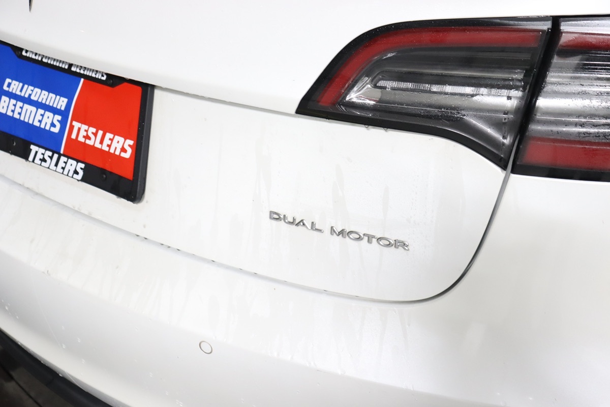 2022 Tesla Model 3 Long Range photo 5