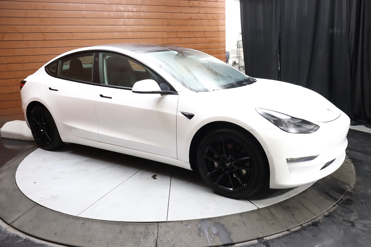 2022 Tesla Model 3 Long Range photo 14