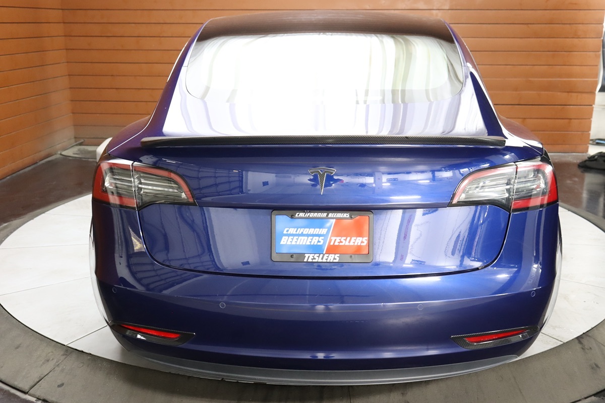2018 Tesla Model 3 Long Range photo 12