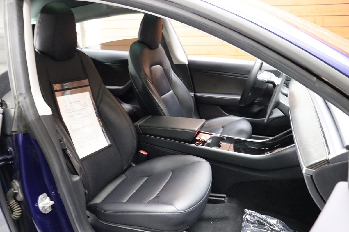 2018 Tesla Model 3 Long Range photo 24
