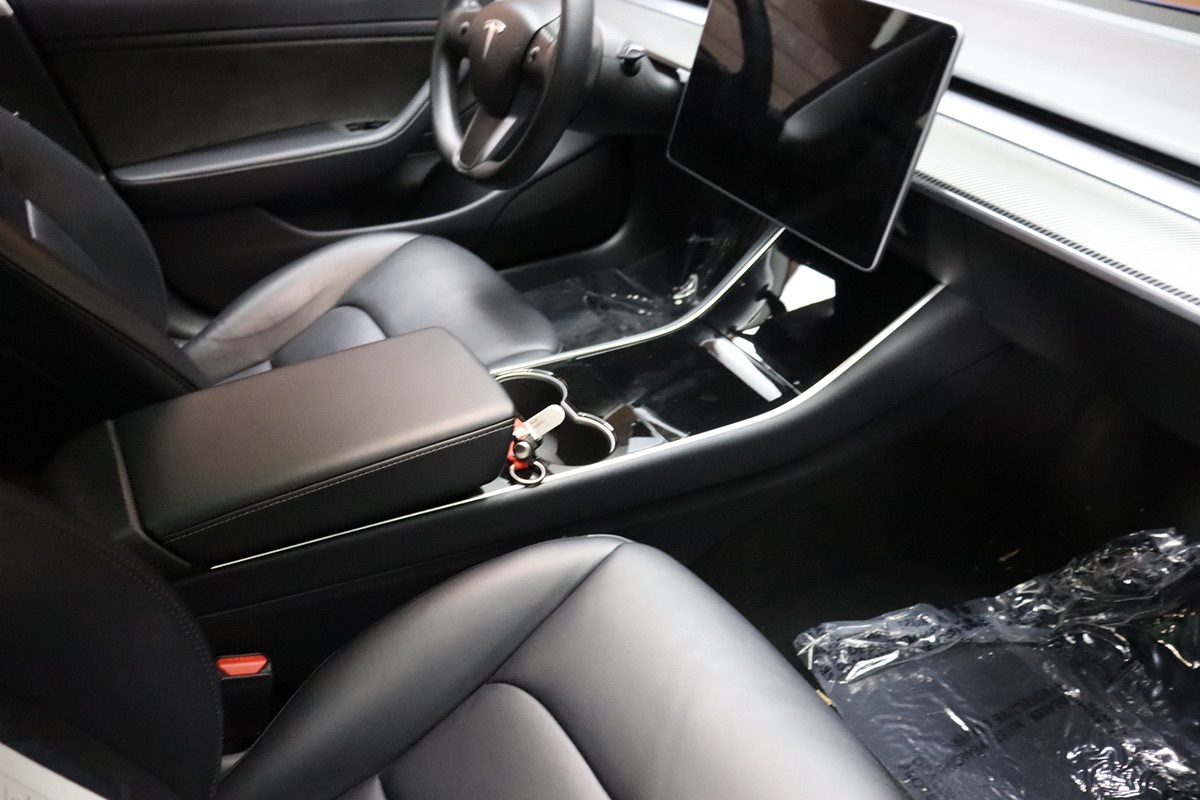2018 Tesla Model 3 Long Range photo 25