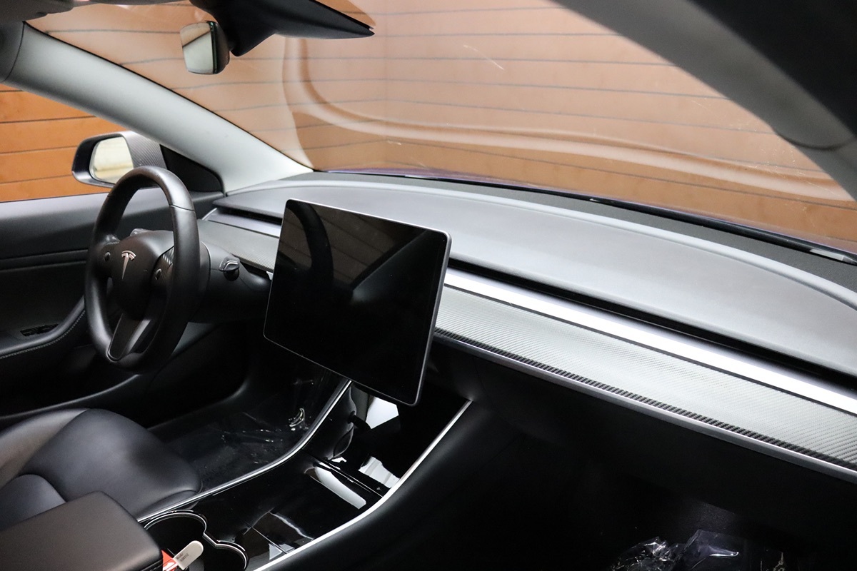 2018 Tesla Model 3 Long Range photo 26
