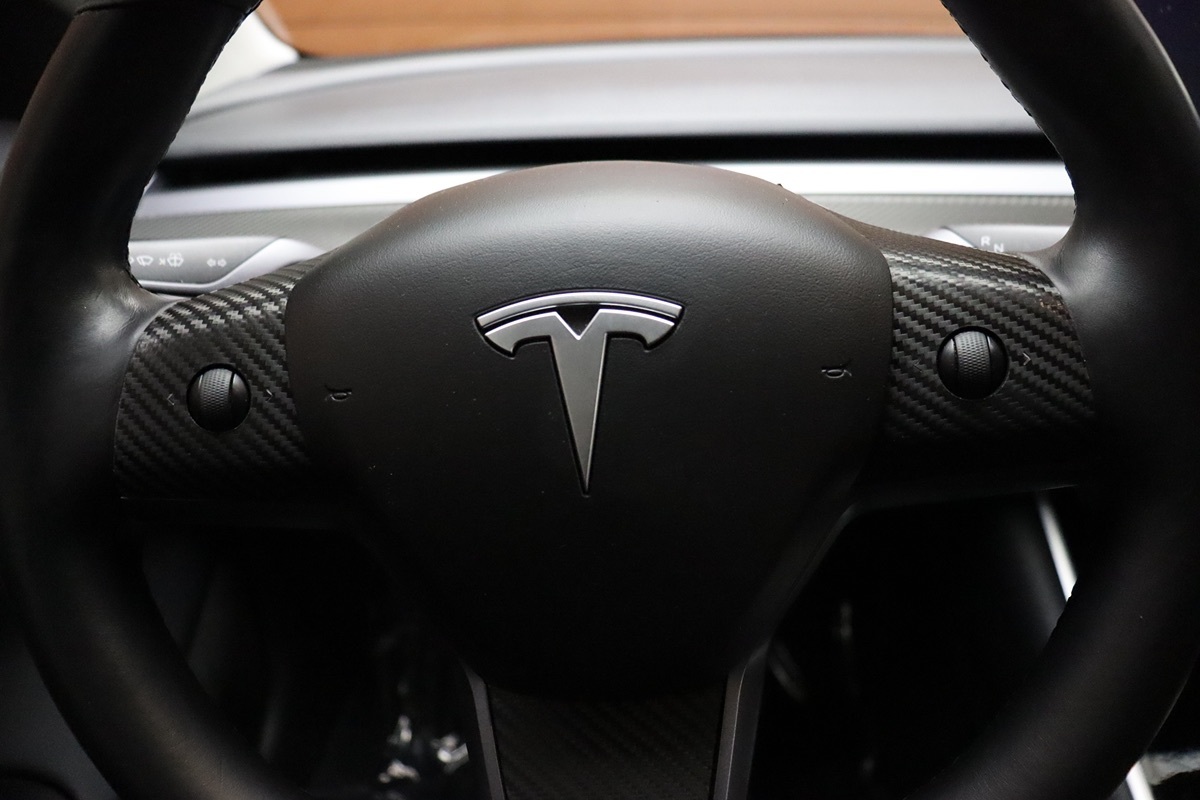 2018 Tesla Model 3 Long Range photo 38