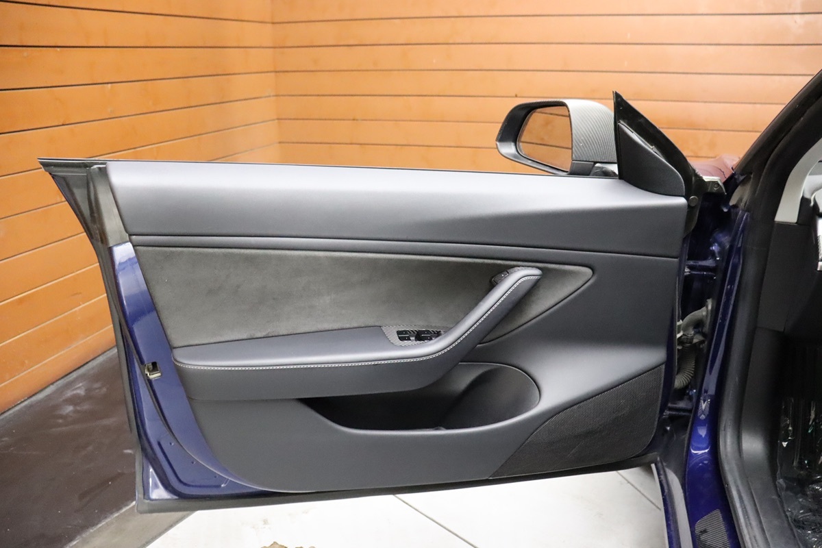 2018 Tesla Model 3 Long Range photo 43