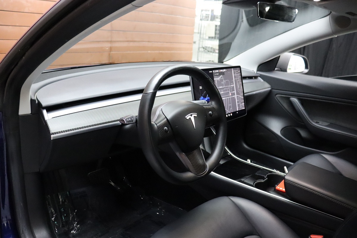 2018 Tesla Model 3 Long Range photo 45