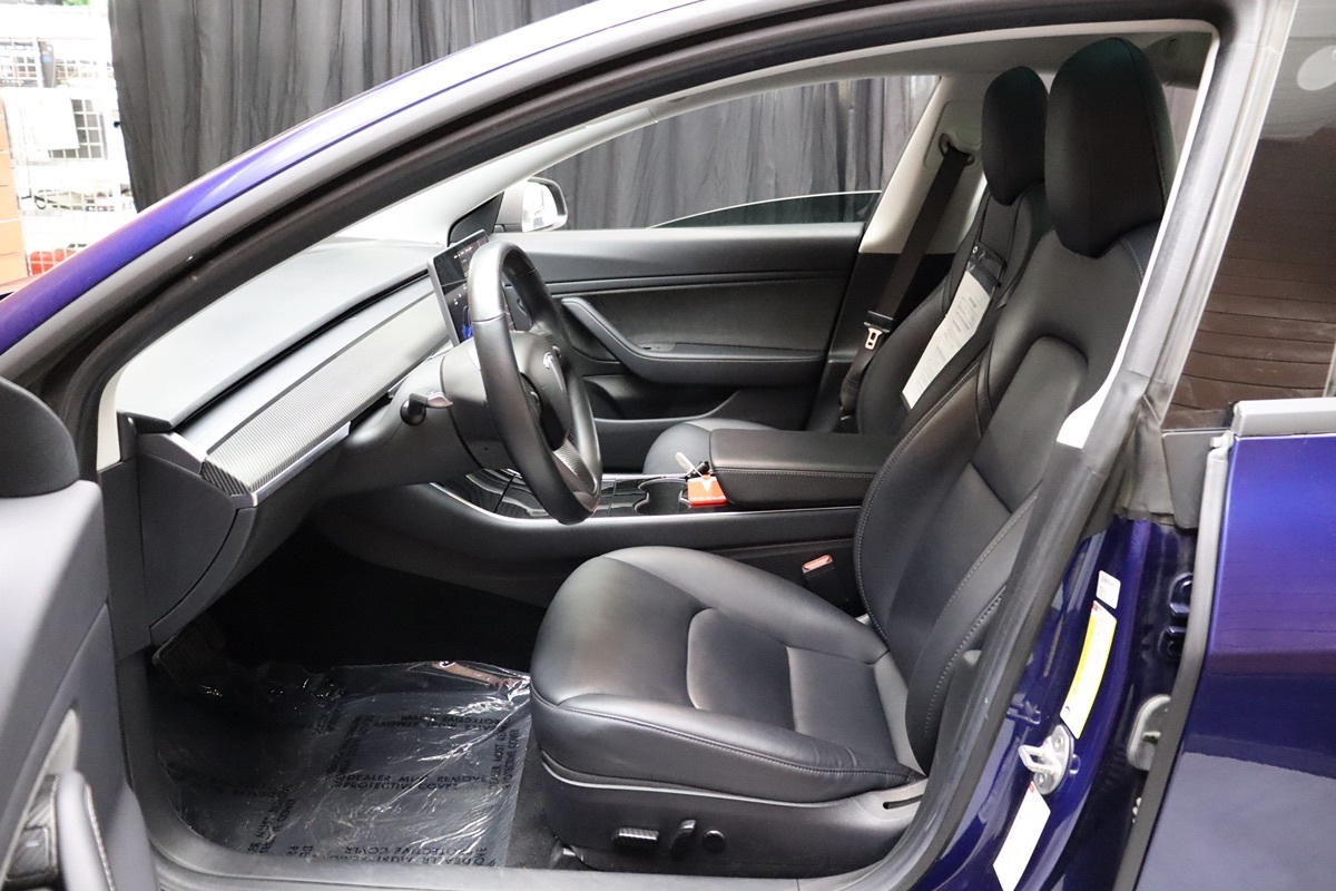 2018 Tesla Model 3 Long Range photo 46