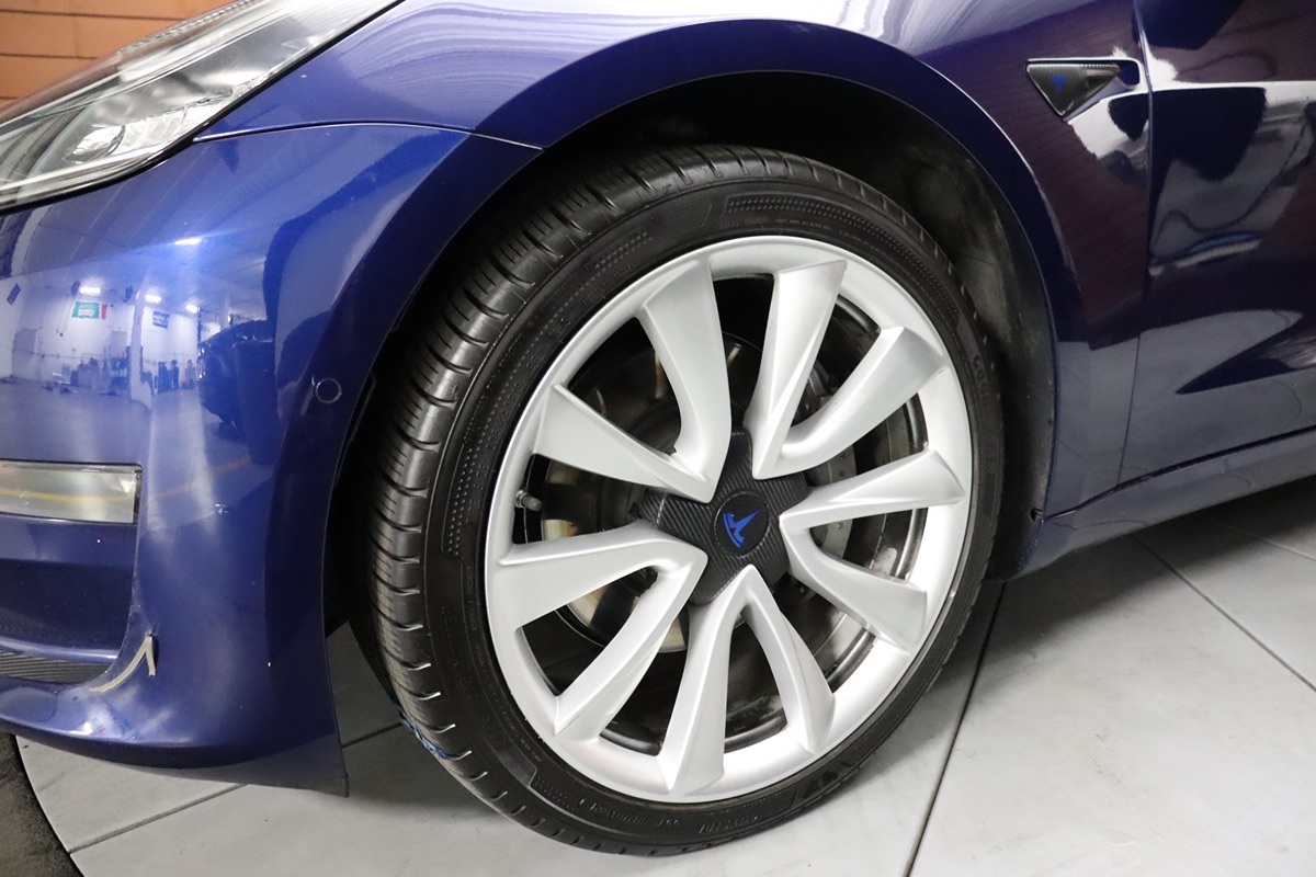 2018 Tesla Model 3 Long Range photo 5