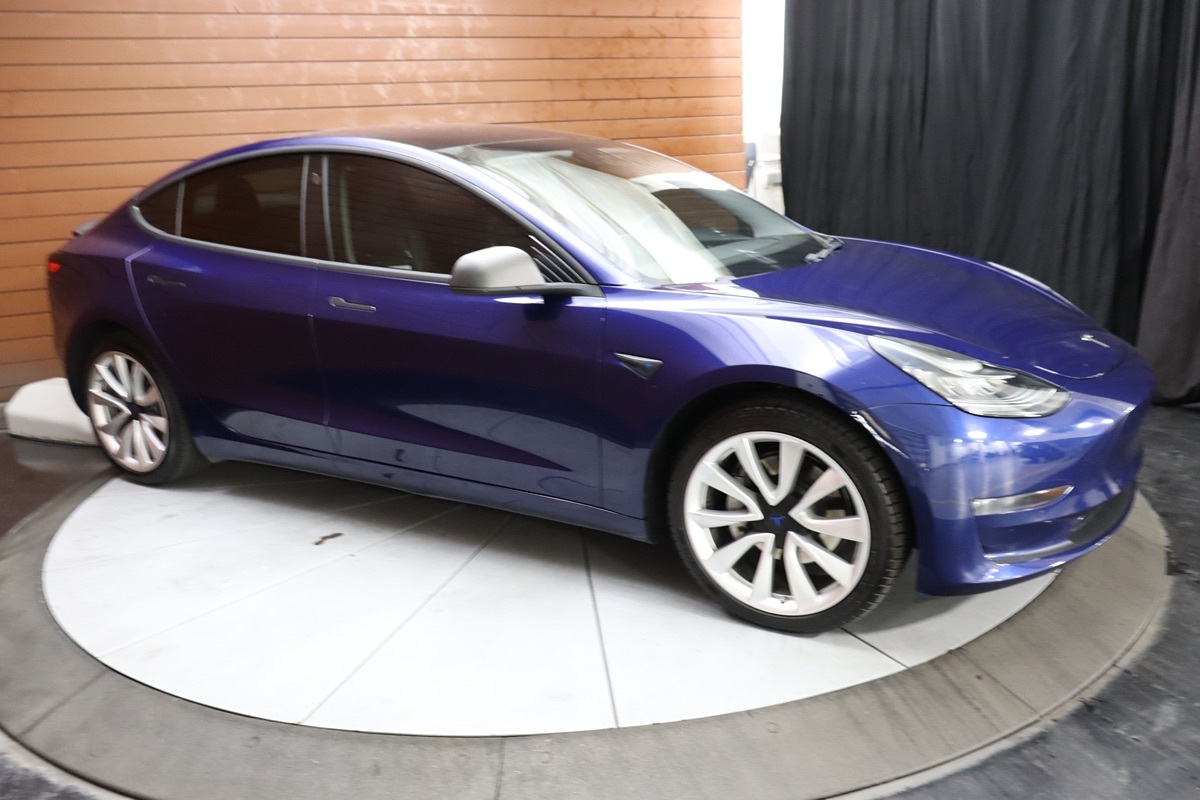 2018 Tesla Model 3 Long Range photo 17