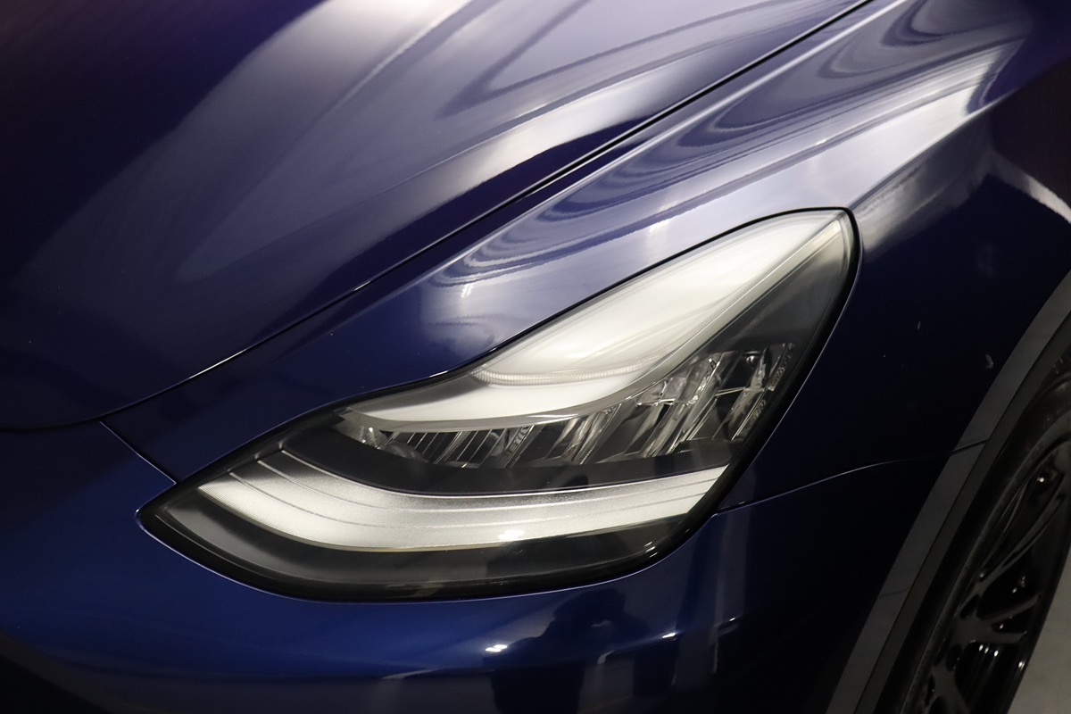 2021 Tesla Model Y Long Range photo 3