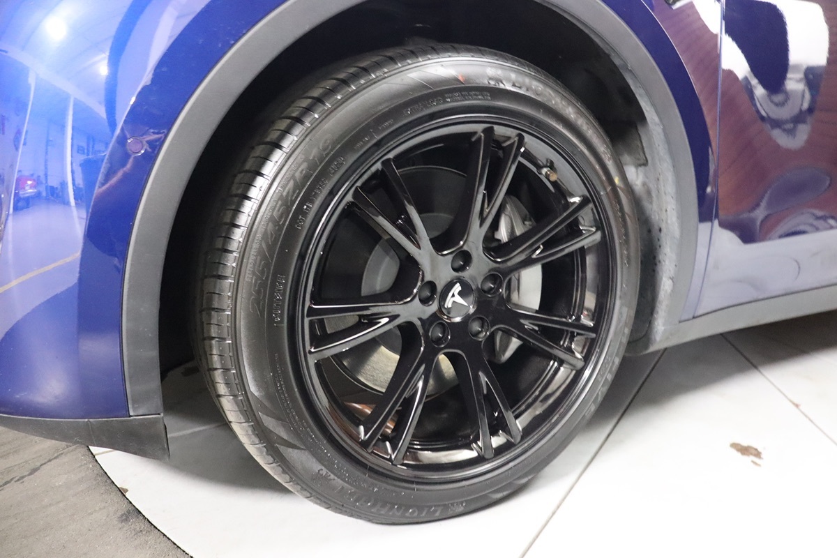 2021 Tesla Model Y Long Range photo 4